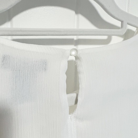 Ann Taylor Chiffon Flowy Blouse Top in White - Picture 6 of 8